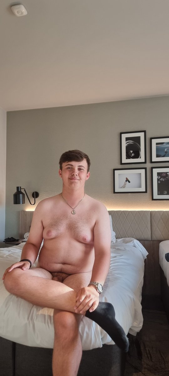 nakedalex24's tweet photo. A great week away at Silverstone 🏎 

Sadly a racetrack isn't quite the right place for nudity lol so I was confined to just the hotel but still a super week! 

Hope the sun keeps up and more clothes off time! ☀️

#nudism #naturism #clothesoff #silverstone https://t.co/5O3MnZbbtt