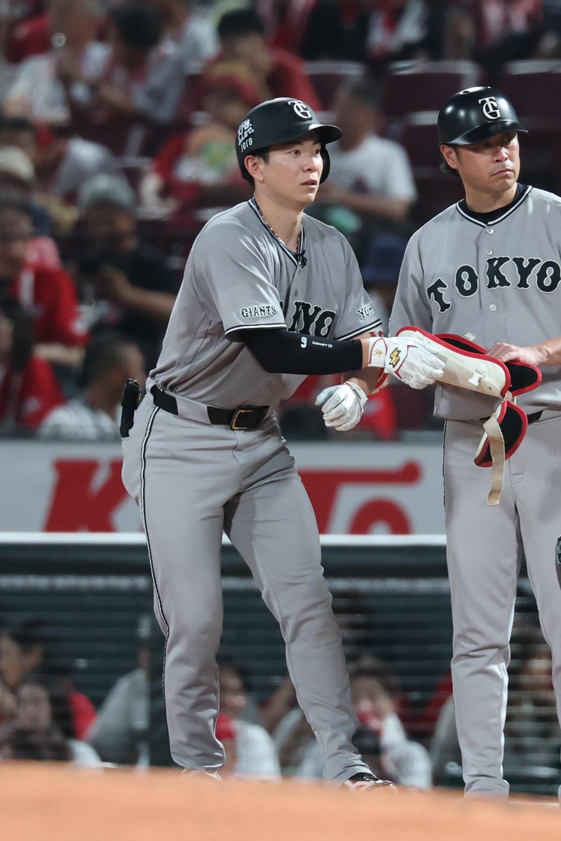 TokyoGiants's tweet photo. 【五回表】巨人 3-0 広島 

二死から #松本剛 選手がレフト前ヒットで出塁！ https://t.co/htxYwiyQyi