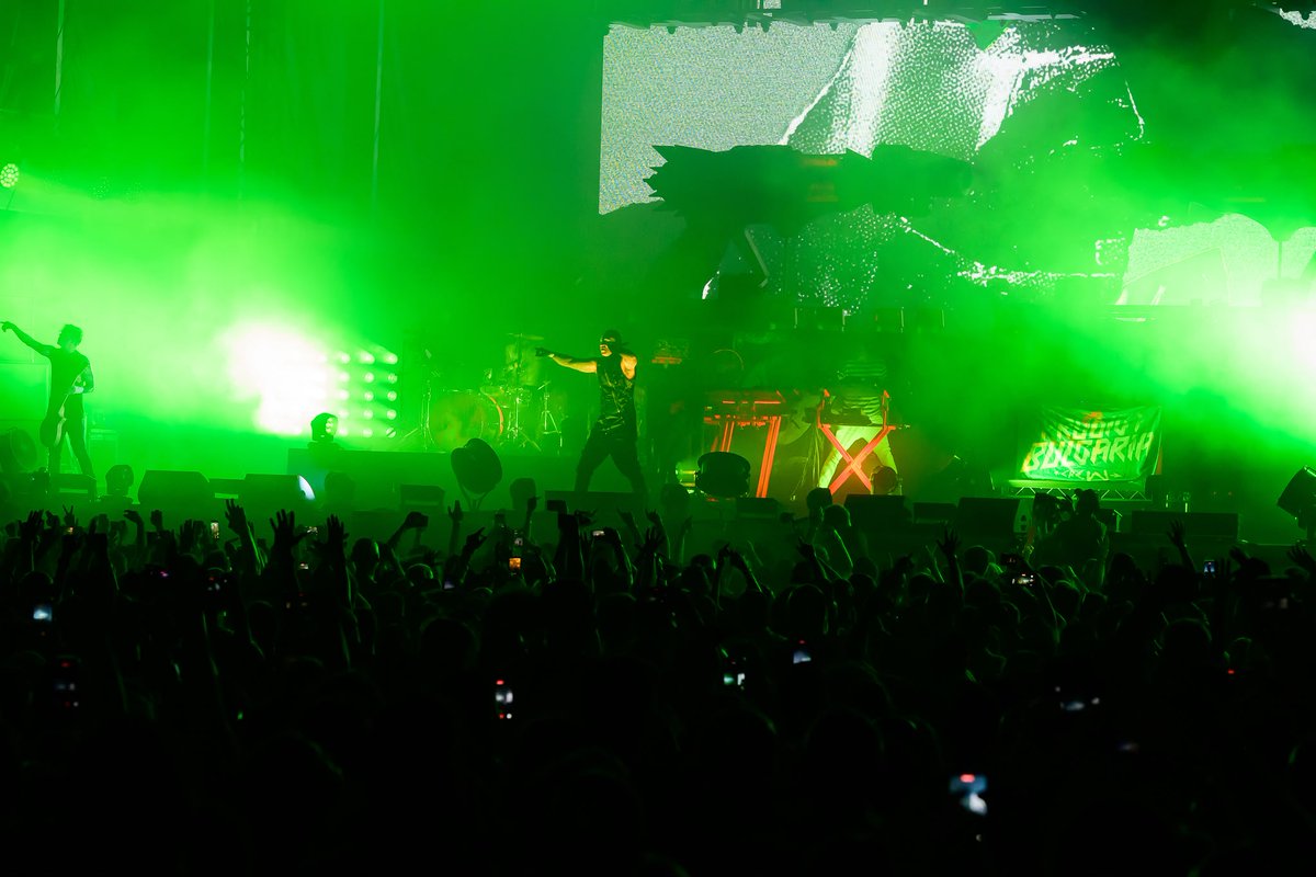 the_prodigy's tweet photo. RESPECT TO THE BULGARIAN WARRIORS WHO SMASHED IT WITH US SUNDAY NIGHT 
Photos by Iliyan Ruzhin, Orlin Nikolov &amp; Georgi Angelov https://t.co/eZovzh3eV2