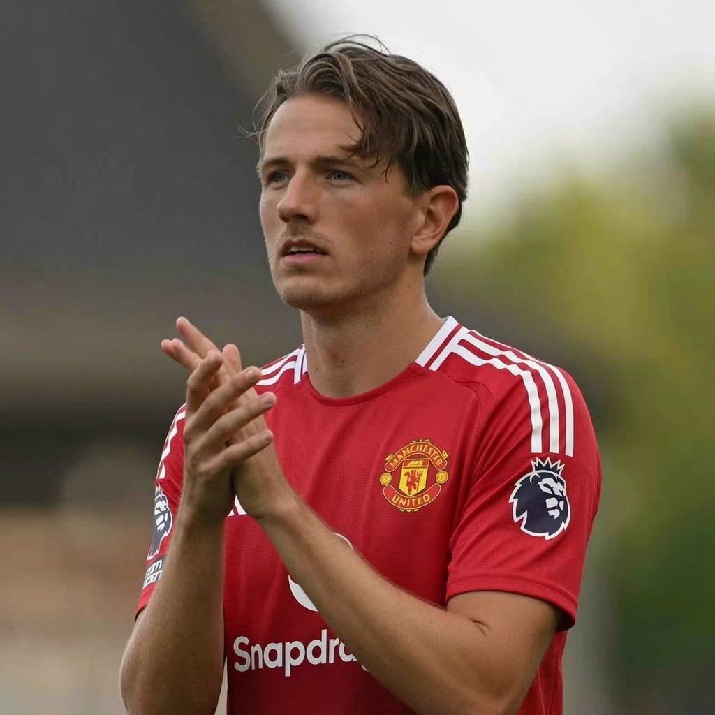callme_Newking's tweet photo. 💣 JESUS!

Sander Berge to Manchester United? 👀🔴

Michael Carrick is a big admirer of the Fulham midfielder, while INEOS believe a deal worth around £25mcould get it done.

Thoughts?👇🏻 https://t.co/KVehyzzdEJ
