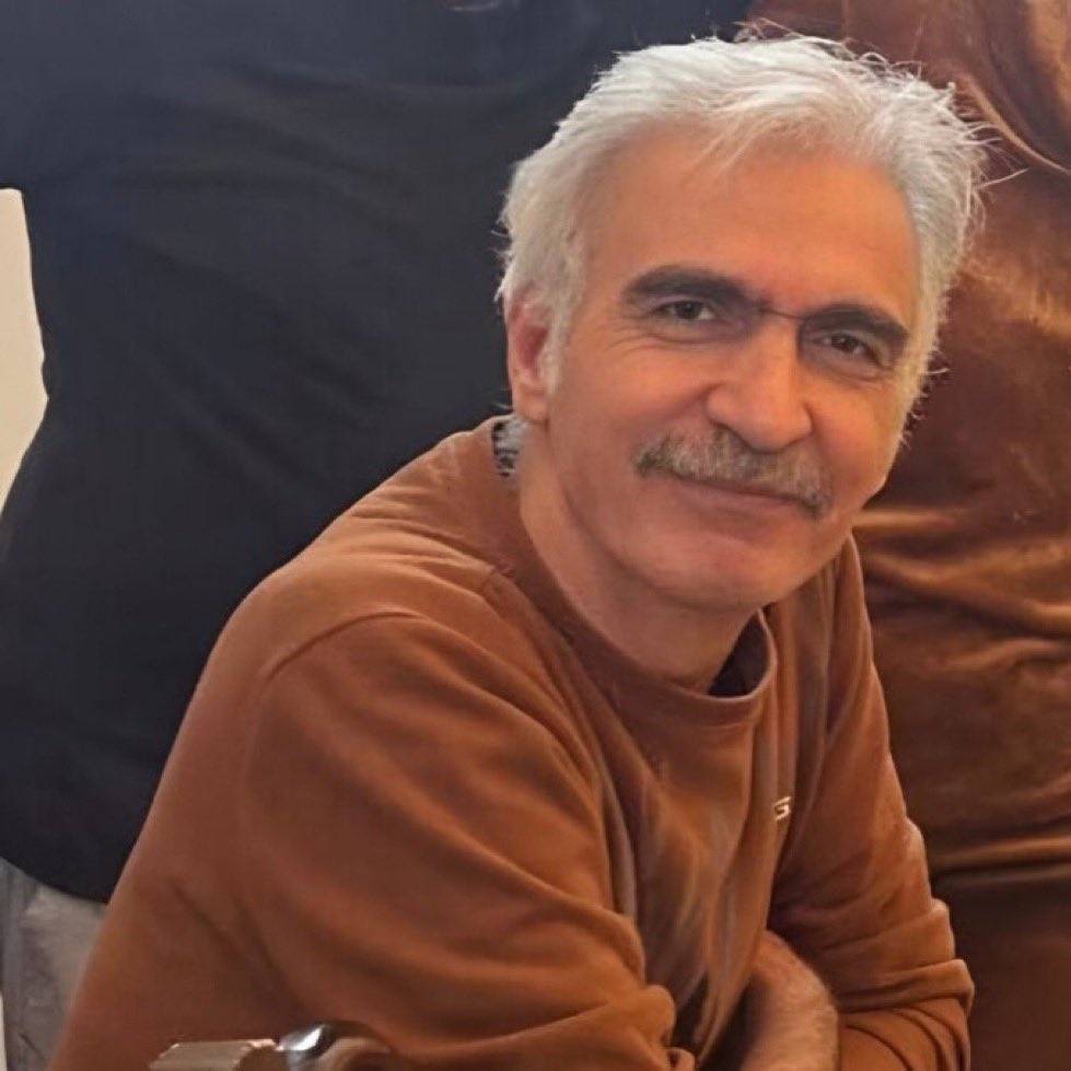 MrAmir__30's tweet photo. قهرمان شما بودی که ۱۹ دی در خونت رو برای معترضا باز کردی 

#بابک_سلطانی https://t.co/l4RACAabeZ