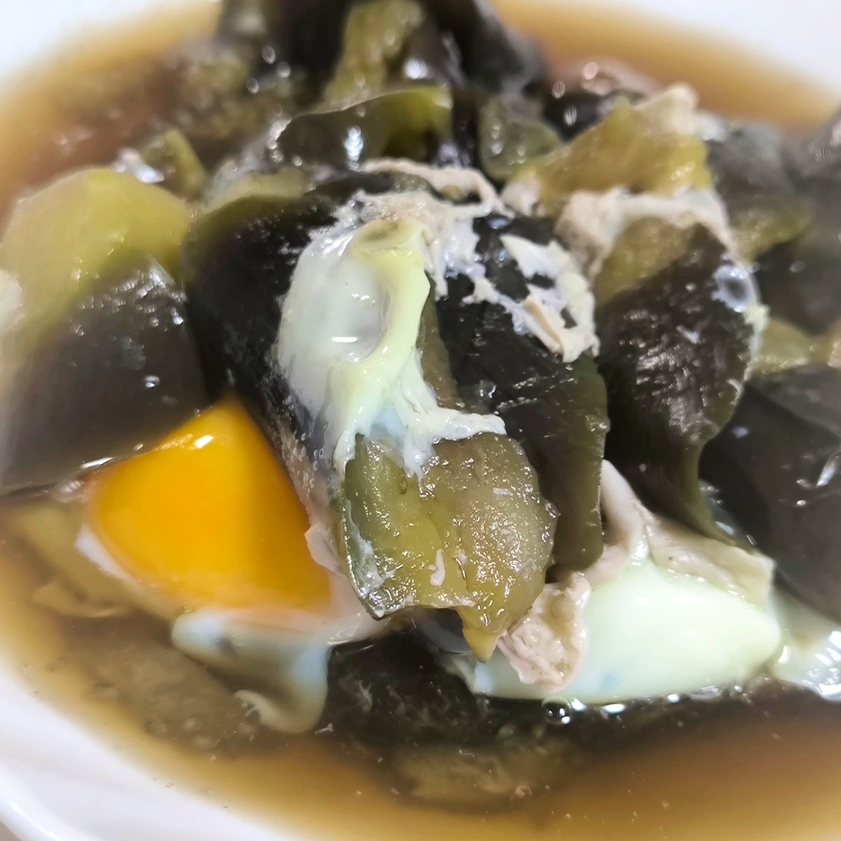 Dragon_aioi's tweet photo. 豚肉とリッチーナの炒め物　茄子の煮物

#本日の晩御飯😋 https://t.co/62JtucQjXn