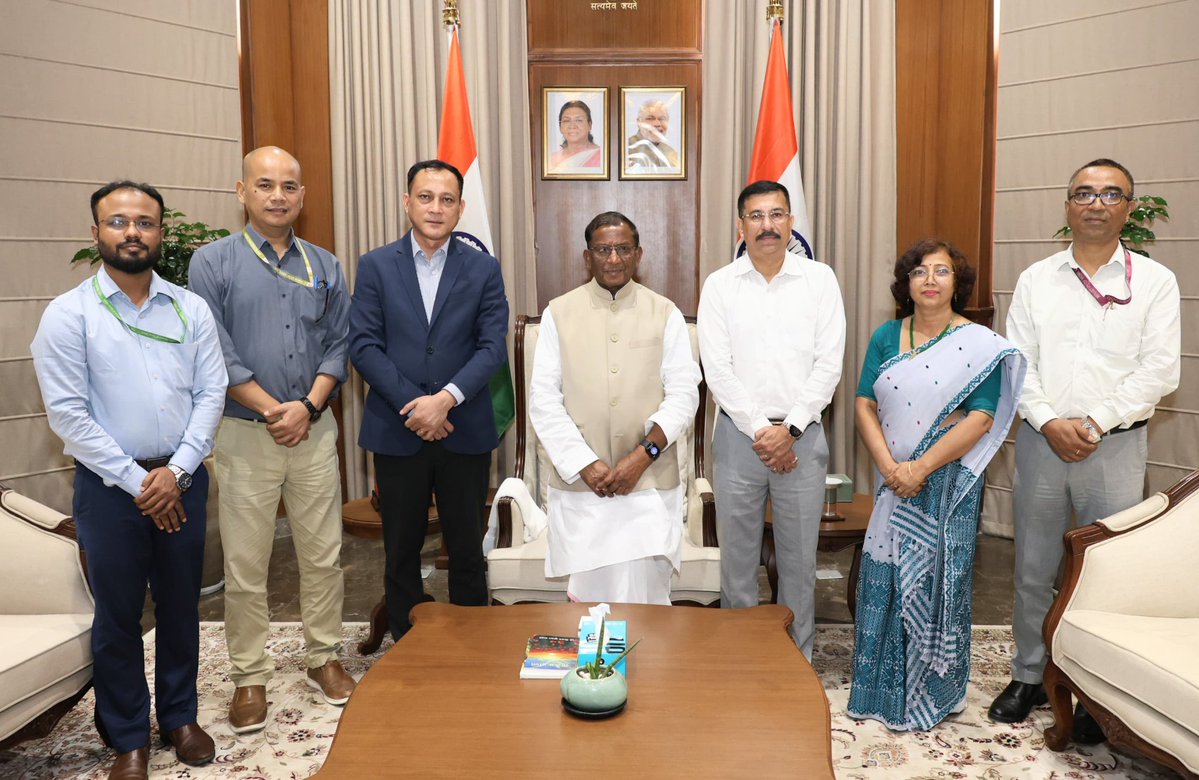 CensusAssam's tweet photo. The Hon’ble Governor of Assam has successfully completed his Self Enumeration today for HLO (phase 1) #Census2027 through https://t.co/kpe8NyHfTM. His excellency appeals to every resident of Assam to complete their Self Enumeration &amp; co-operate with the Enumerators.
#Census2027 https://t.co/3l18Nz5RzO