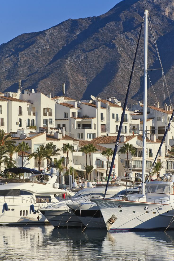 oceannvibe's tweet photo. Marbella,spain https://t.co/YlAt9d1ZHA