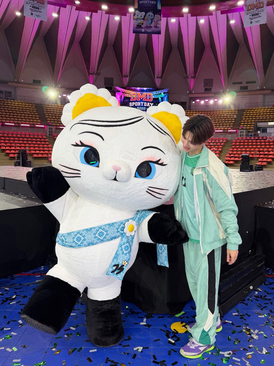 Jamessu_w's tweet photo. 🐱🤍🌼
#JessyJS #JamesSu https://t.co/fryF5ZAwaH