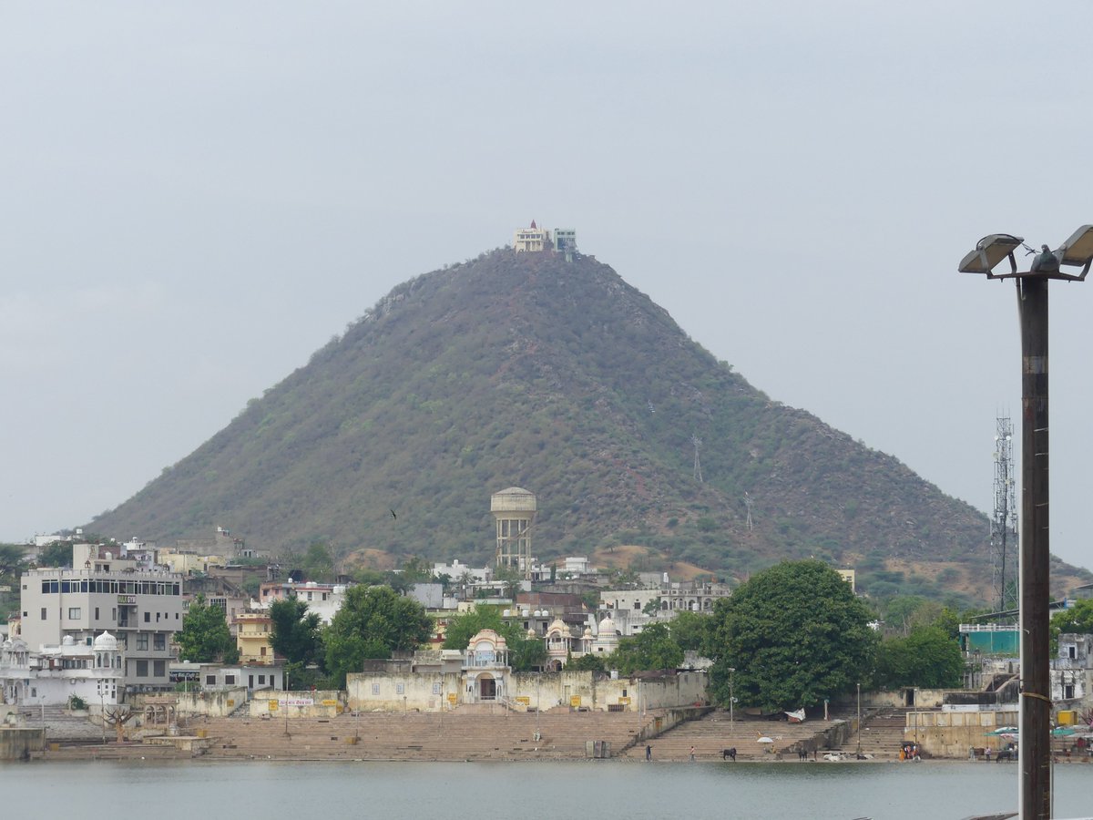 SmprCity's tweet photo. भगवान ब्रह्मा की नागरी पुष्कर
#pushkar #brihma #ajmer #teerth #smprcity https://t.co/PqxJ1ddqLs