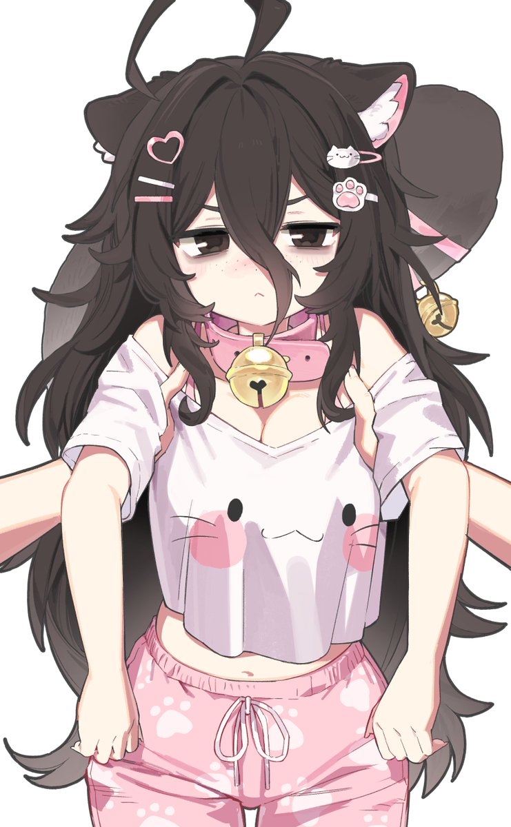 dreamypawsVT's tweet photo. put me down! ( ｡ •` ⤙´• ｡) https://t.co/DkuKWfkMxs
