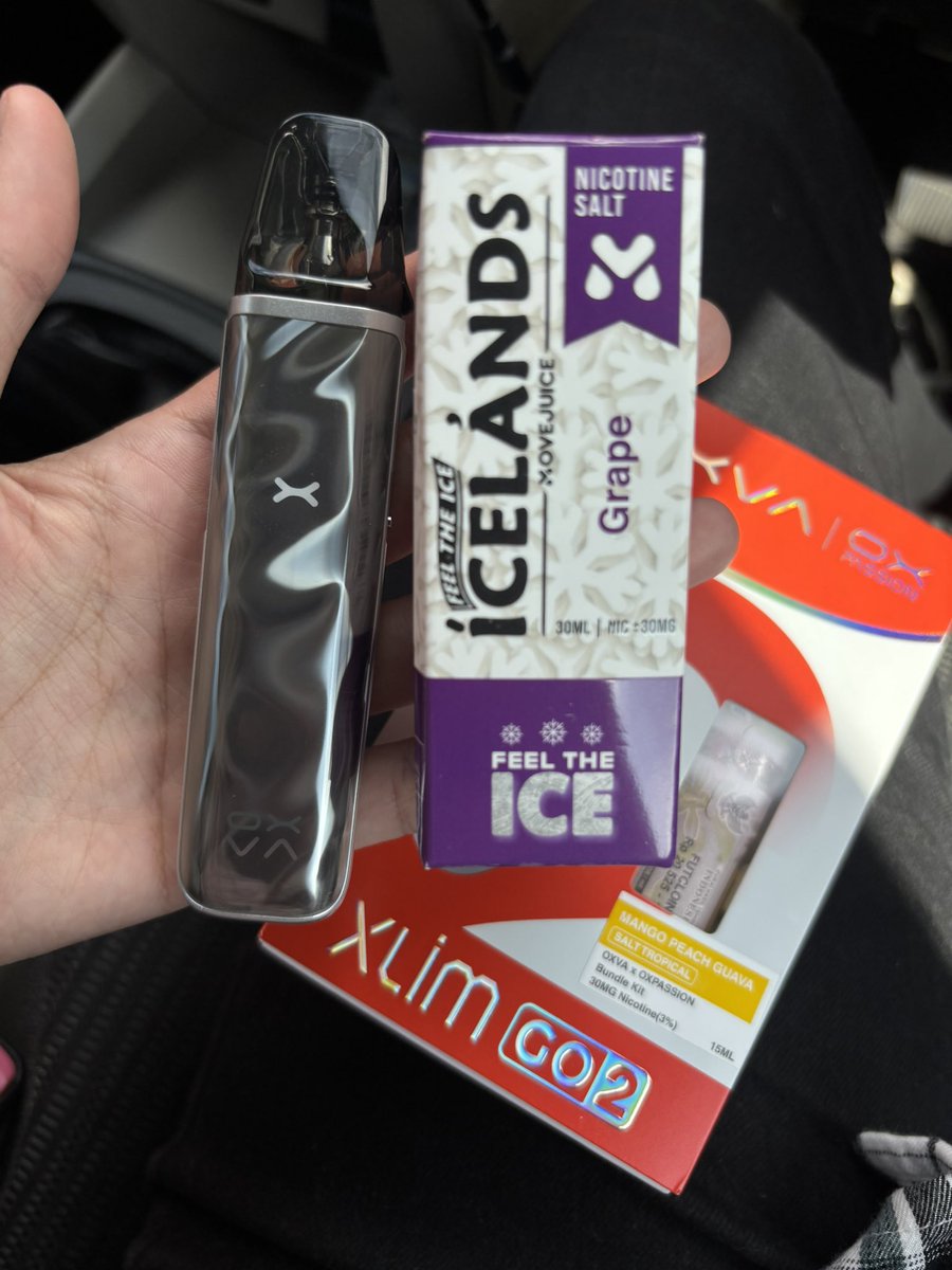 urstrulybub's tweet photo. WTS OXVA XLIM GO 2 
140K (no ct)
-box
-lanyard
-liquid mango peach guava 15ml

#wts #pod #oxva #zonauang https://t.co/EsQBzg7h6j