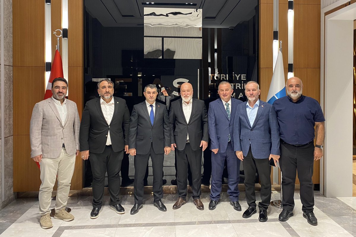 HBTONBUL's tweet photo. TEİAŞ Genel Müdürü Sn. Mustafa Pustu’yu Genel Sekreterimiz Cemil Şentürk, Genel Başkan Yardımcılarımız Hasan Akyıldız, Oğuz Altunöz ve Sezgin Demirci ile birlikte ziyaret ettik.

Görüşmemizde, Koruyucu Giyim Yardımı başta olmak üzere kurum çalışanlarının taleplerini ve gündemimizdeki konuları ele aldık.

Sn. Genel Müdürümüze ilgi ve alakaları için teşekkür ediyorum.