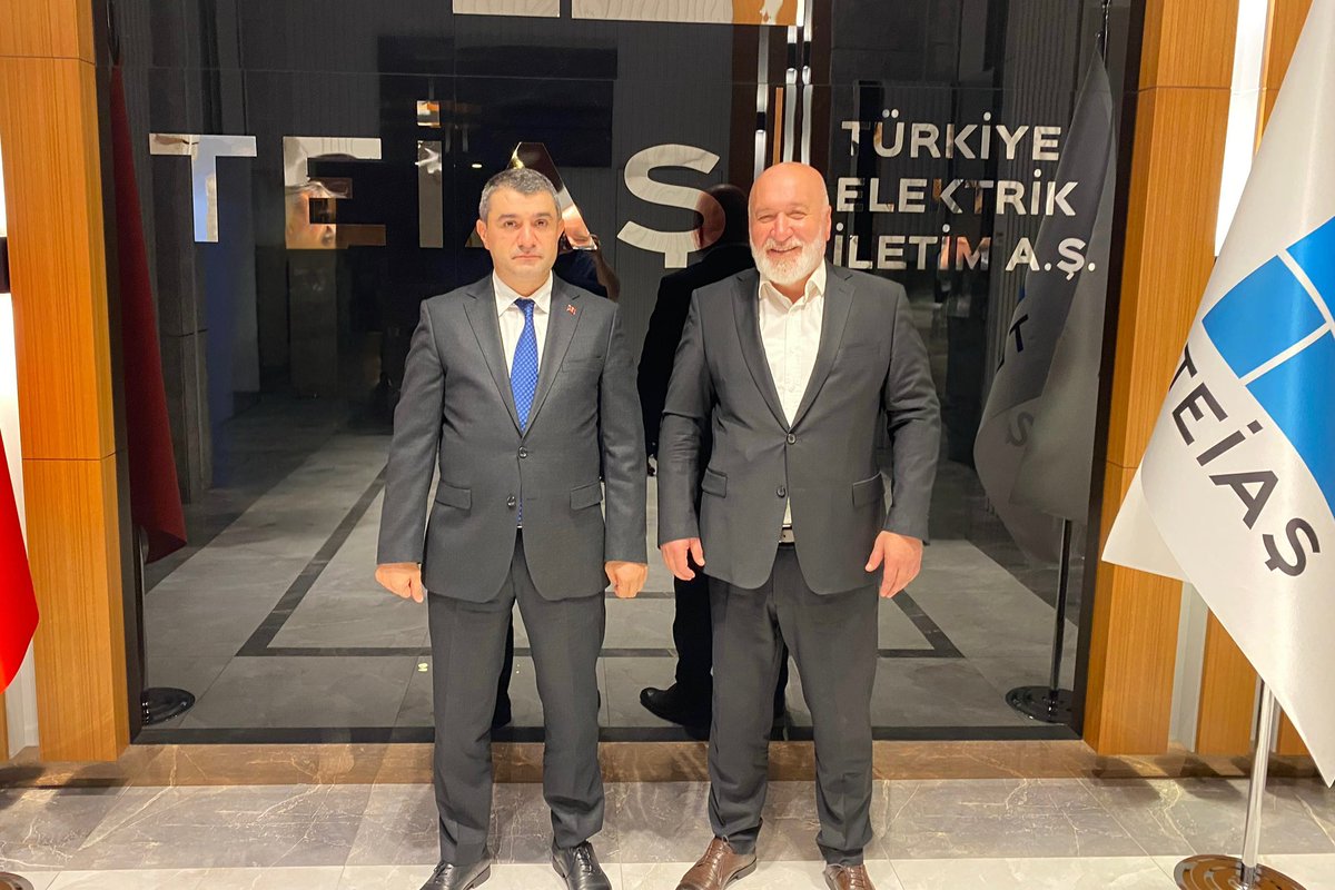 HBTONBUL's tweet photo. TEİAŞ Genel Müdürü Sn. Mustafa Pustu’yu Genel Sekreterimiz Cemil Şentürk, Genel Başkan Yardımcılarımız Hasan Akyıldız, Oğuz Altunöz ve Sezgin Demirci ile birlikte ziyaret ettik.

Görüşmemizde, Koruyucu Giyim Yardımı başta olmak üzere kurum çalışanlarının taleplerini ve gündemimizdeki konuları ele aldık.

Sn. Genel Müdürümüze ilgi ve alakaları için teşekkür ediyorum.