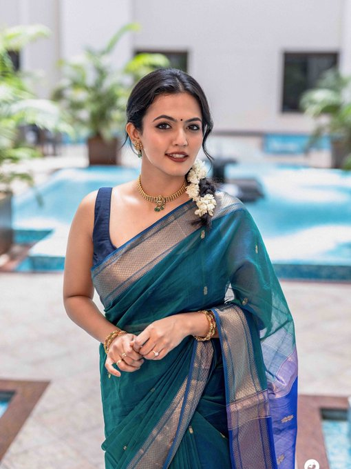Mounikaa29's tweet photo. Aparna Das
#Aparna #AparnaDas https://t.co/2v0vvrjxux