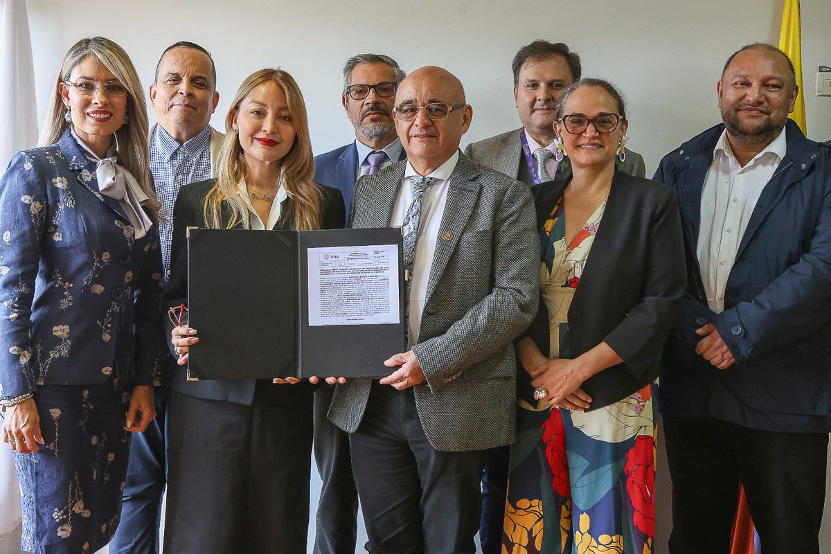 JoseIsmaelPena's tweet photo. Firmamos con el @ICFEScol un Convenio Marco de Cooperación para ampliar el acceso a la educación superior en regiones apartadas del país.

En la @UNALOficial #SíSomos buenas noticias para muchos jóvenes que deben viajar horas (a veces días), en lancha o por tierra, y asumir gastos que superan el millón de pesos solo para presentar el examen Saber 11.

Este convenio permite el acceso a esas pruebas para estudiantes nuestros de programas PEAMA y PAET, reduciendo esas barreras económicas y geográficas.

Este es un piloto que acercará los puntos de aplicación de pruebas a los aspirantes de regiones apartadas y generará insumos de investigación conjunta sobre accesibilidad y política pública educativa.

No reemplaza el examen de admisión de la @UNALOficial pero sí derriba el mito de que ingresar a la Nacional es casi imposible.

🔗 https://t.co/PAVXTjYoOM