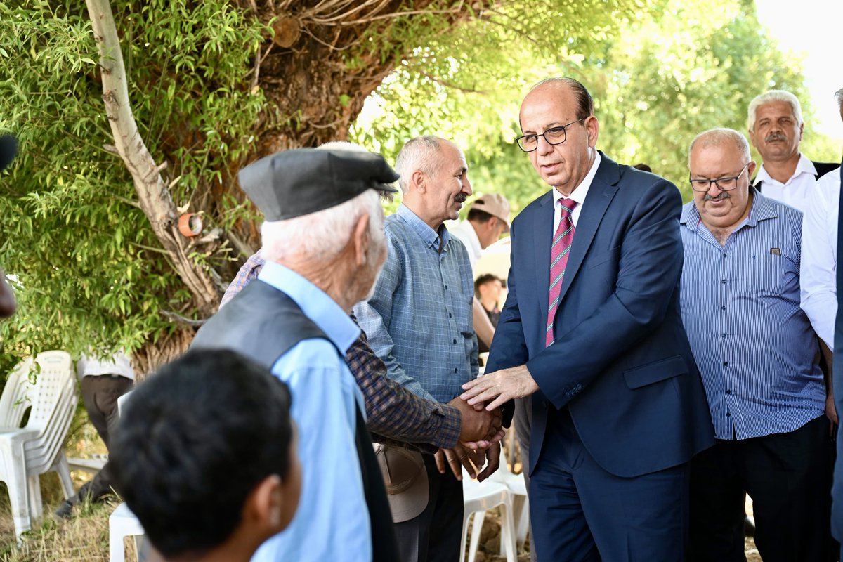 ilhangecit44's tweet photo. Emeği ve alın teriyle üretim yapan arı yetiştiricilerimizle bal sağım programında bir araya geldik.

Arıcılığın gelişmesine katkı sunan tüm üreticilerimize emekleri için teşekkür ediyor, alın terlerinin karşılığını aldıkları, bereketli ve bol kazançlı bir sezon diliyorum. https://t.co/jwhvlOkEKK