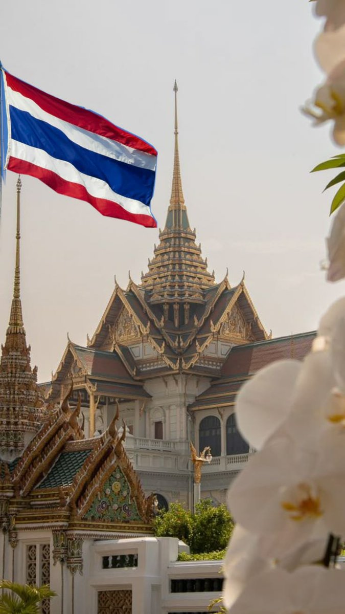 rooz_moh1's tweet photo. 🇹🇭 شيانغ ماي... سحر الشمال التايلاندي

بعيدًا عن صخب المدن، تمنحك شيانغ ماي تجربة مليئة بالجبال الخضراء، والمعابد التاريخية، والأسواق الشعبية، والأجواء الهادئة التي تجعل كل لحظة مميزة.

#ChiangMai #Thailand 
#رساله_الصباح https://t.co/J7hF0HYdw1
