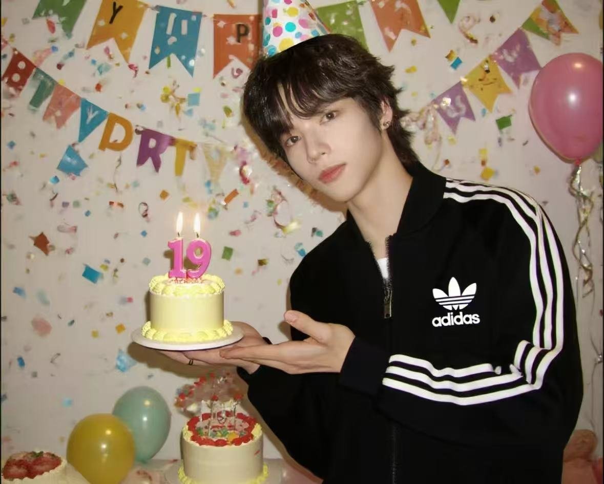 CascadeBartend's tweet photo. hamin 진심 어린 마음으로 스무 살 생일 축하드립니다. 더욱 멋진 모습 많이 보여주세요.
HAPPY 20TH HAMIN DAY
#해피하민데이_나의자전거소년
#20DreamsWithHamin https://t.co/KMgtoxQYEn