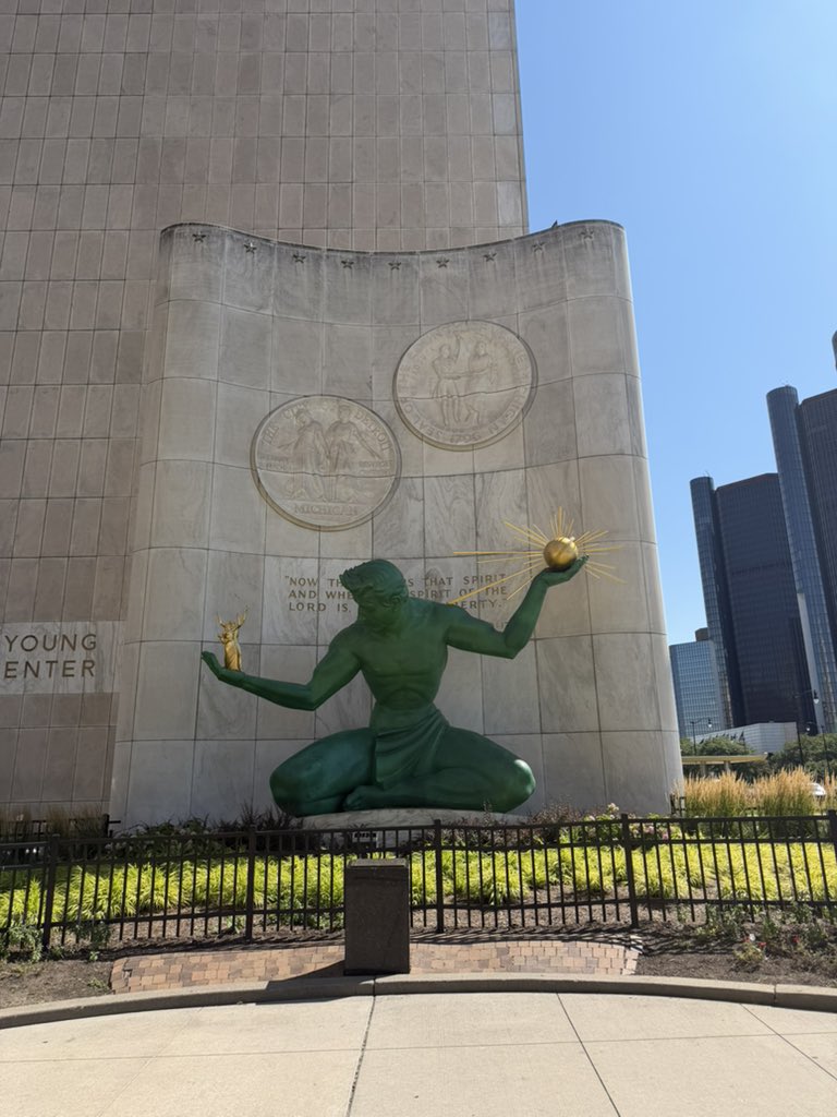 FuckSubway69's tweet photo. Man I love Detroit https://t.co/nvUEjmAskY