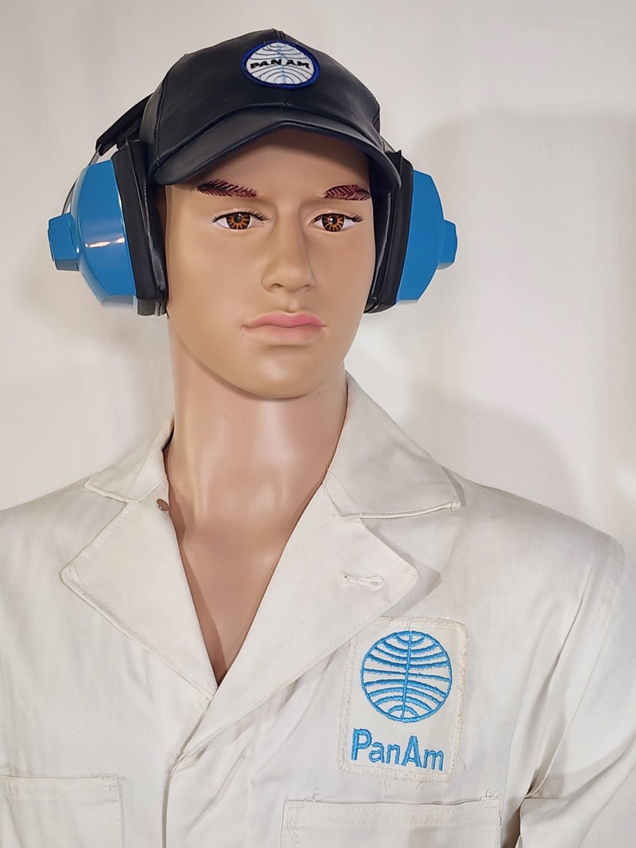everythingpanam's tweet photo. 1970s Pan Am Ramp &amp; Mechanic Coveralls / Uniform

From the 1940s through 1974 Pan Am  ramp workers wore white coveralls to instill confidence that  Pan Am aircraft were well maintained.

The everythingPanAm  has  51 mannequin ready uniforms.

#PanAmUniform
#Everythingpanam https://t.co/3jcZSVmxcv