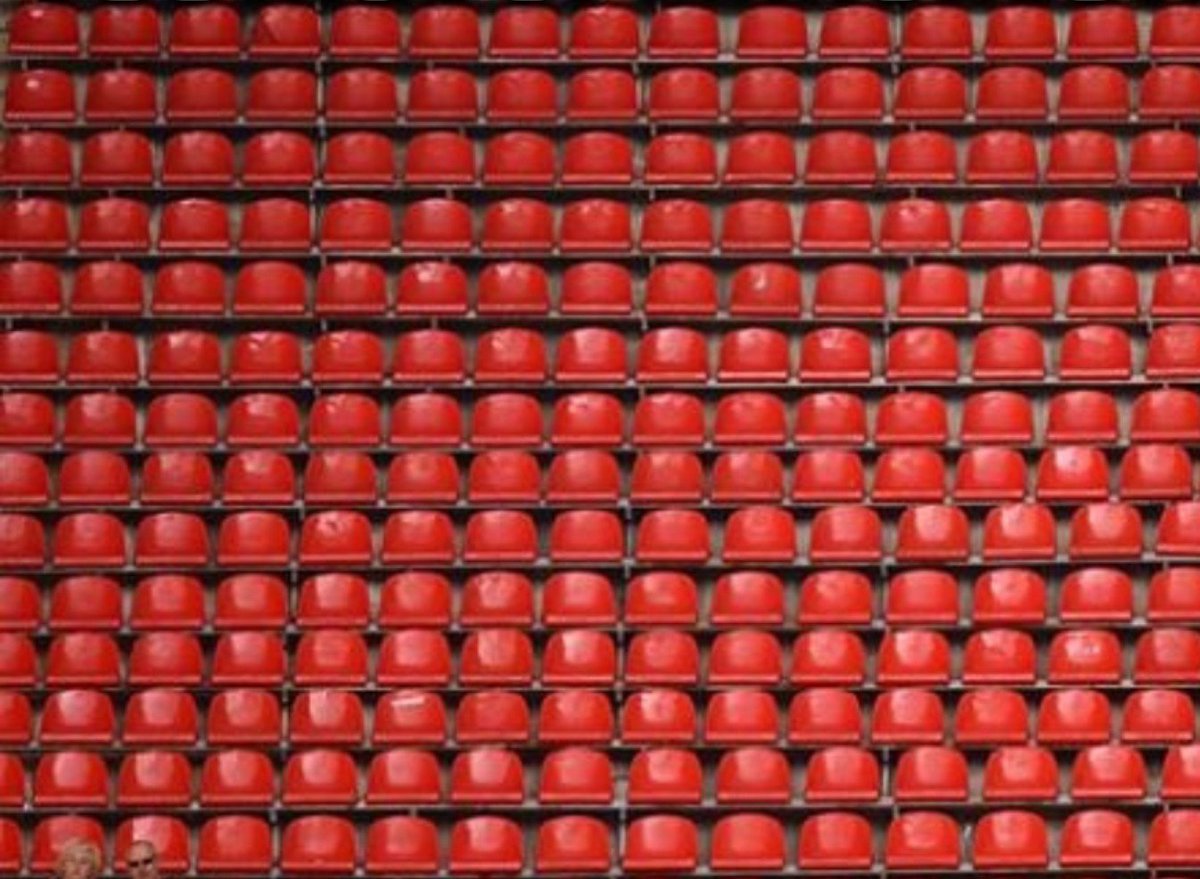Babaristic's tweet photo. Shaheen fans                       Shaheen Fans
       when                                              When
 Shaheen plays                         Babar plays https://t.co/c3h24FwOXw