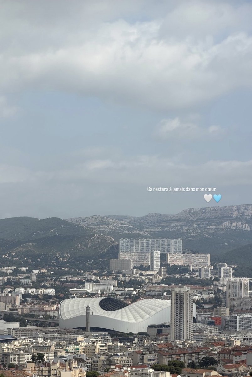 _BeFootball's tweet photo. 🚨🚨 EST-CE QUE LA COMPAGNE DE PAIXAO 🇧🇷 VIENT DE FAIRE FUITER SON DÉPART DE L'OM ??? 😭

« Ça restera à jamais dans mon coeur. 🤍💙 »

(IG) https://t.co/JRODUMoDOj