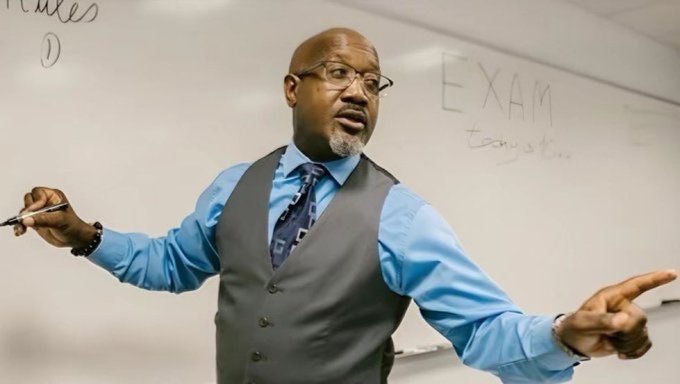 albertjr88's tweet photo. Don't make the same mistake twice, 
There are very many other mistakes to explore 🤣🤣 https://t.co/nL73E0p2UQ
