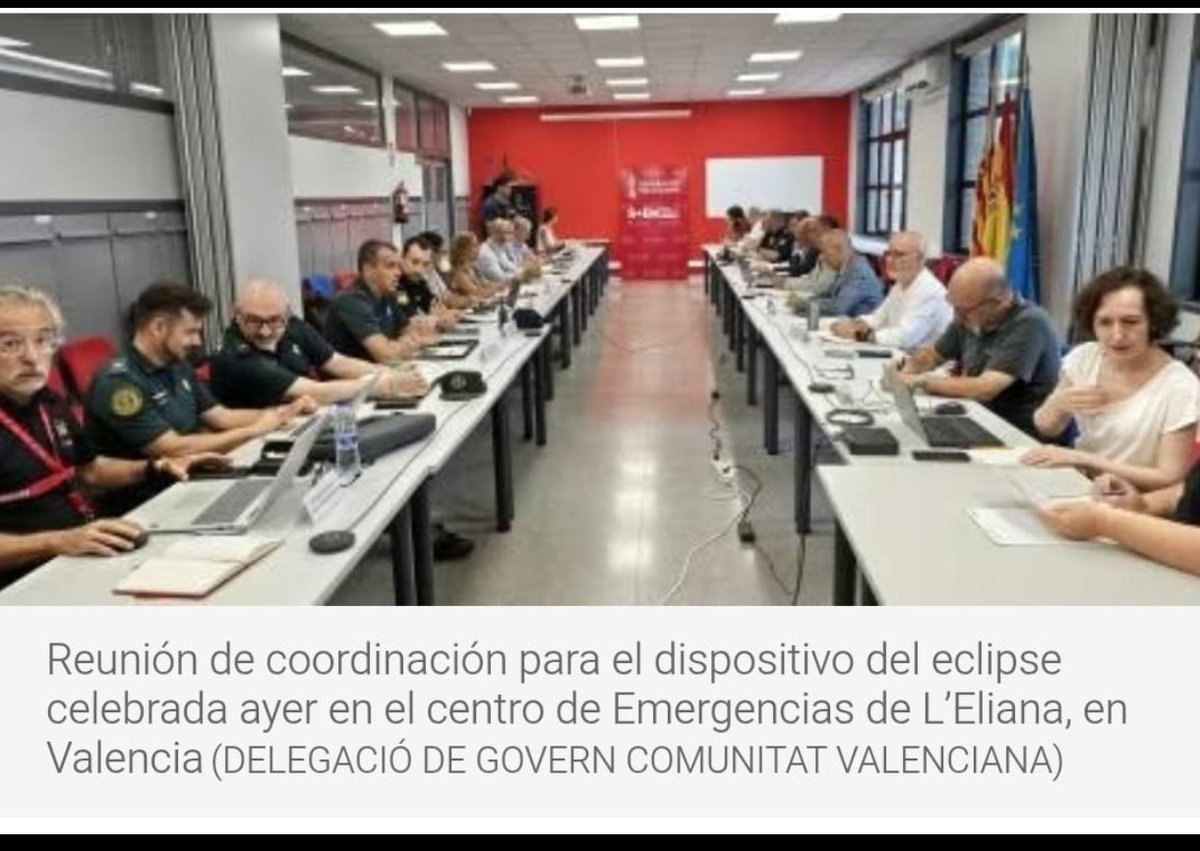 APAMCV's tweet photo. Estavem pensant:

Que bonic seria veure ahí 👇 l'uniforme d'un Agent Mediambiental (Llei de cós).

Els Agents estarem en el dispositiu:

*Primer x coneixer les 🌄⛰️
*Segons pq som autoritat 👮

🤐🤐🤐

@GVAMediAmbient https://t.co/iyiet5mGn5