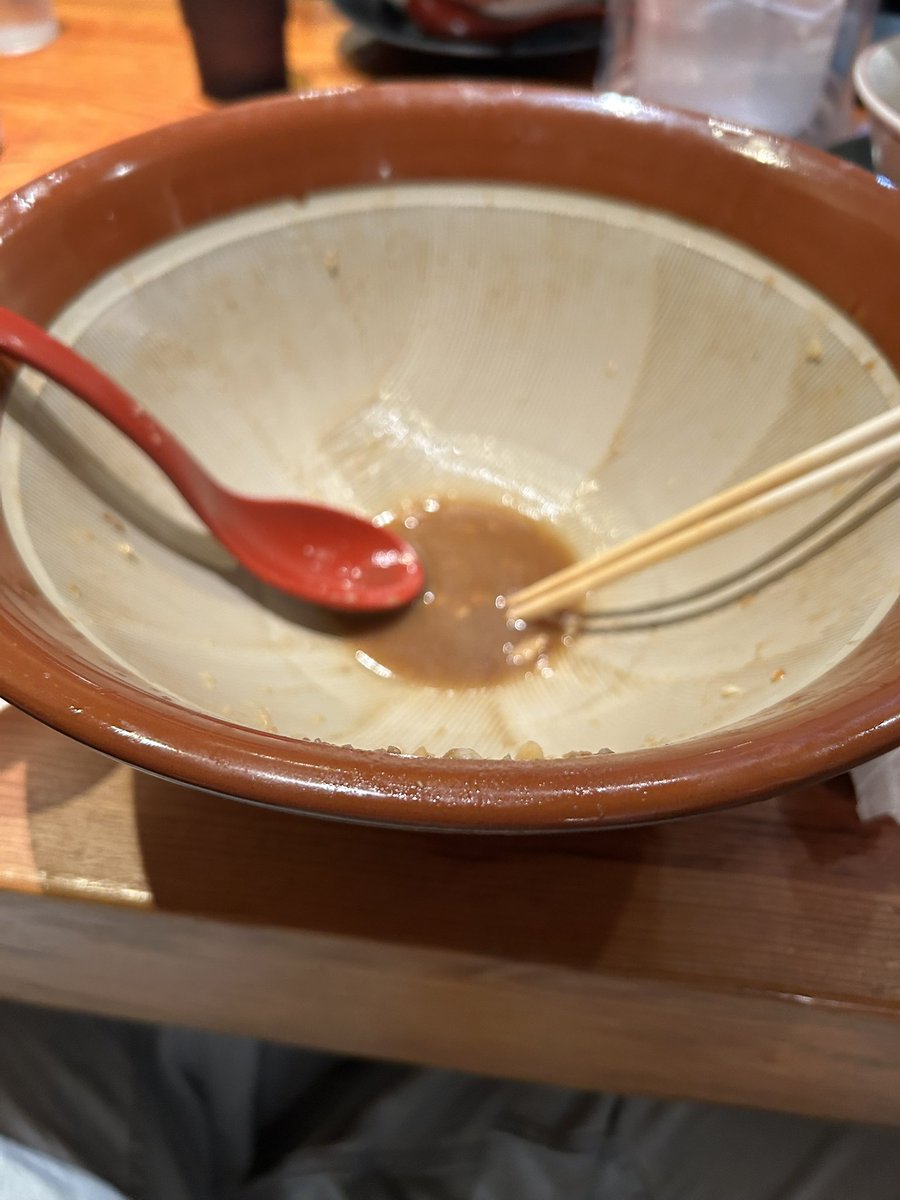 Rappu917's tweet photo. ラーメン源 500g
今日はゆっくり気味やけど10分で吸引。 https://t.co/szALRTpZQS