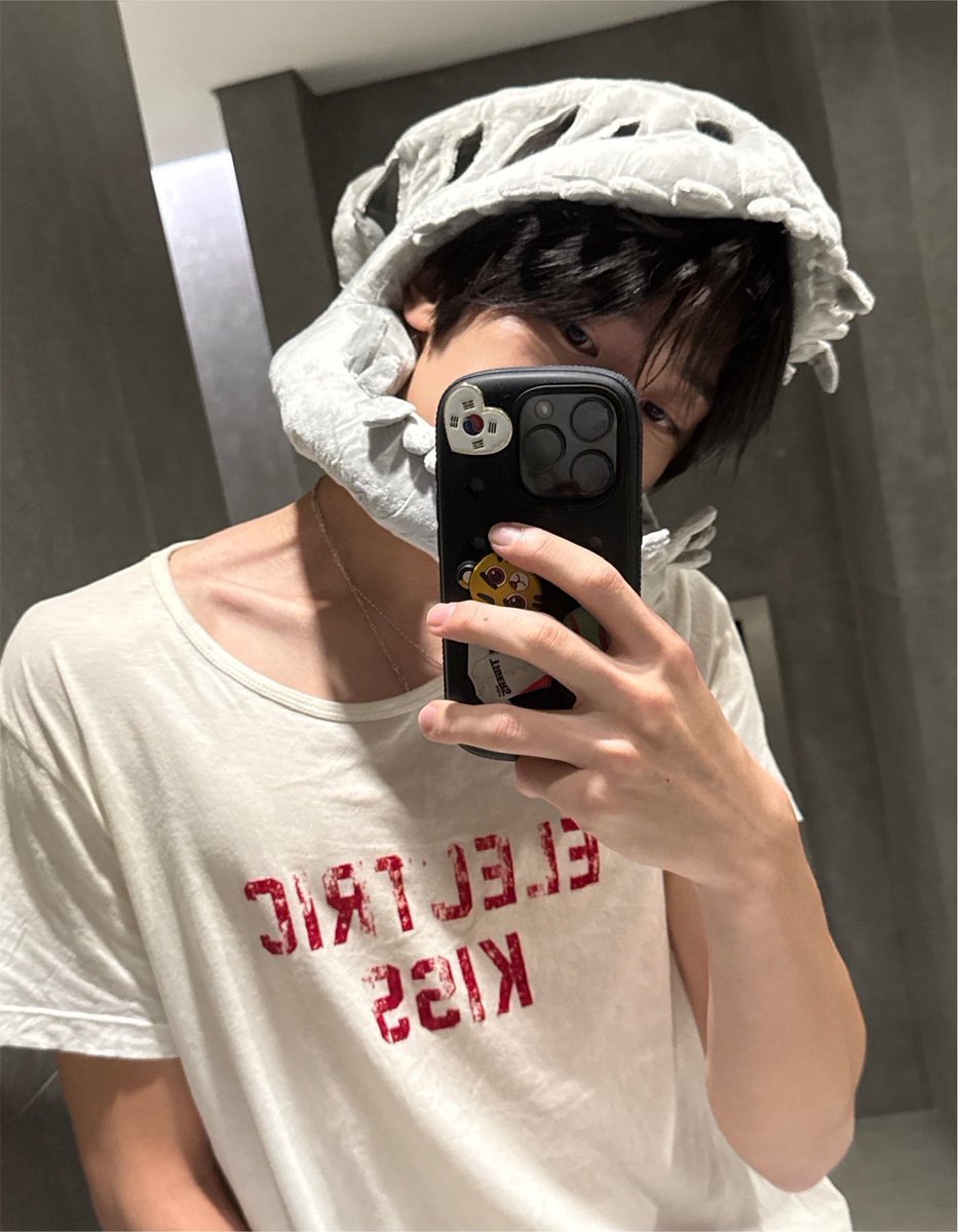 pingkki_'s tweet photo. 🦖❤️🦖 https://t.co/gM8zrxCOiw