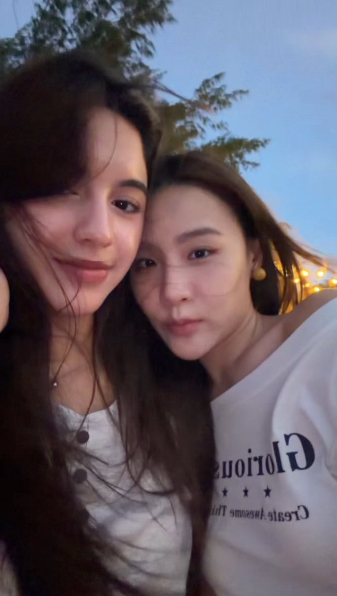 yhh1065739's tweet photo. At this point, them living their best lives matters more than anything.
#shellypundao https://t.co/mS8dnJMocn