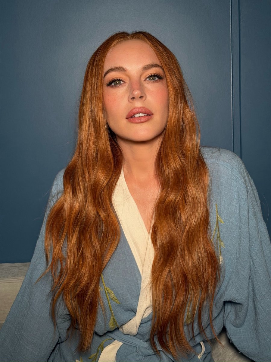 lavitalohan's tweet photo. Lindsay Lohan makes us wish she'd go red again in newly shared photos. https://t.co/W89OwY0jOB