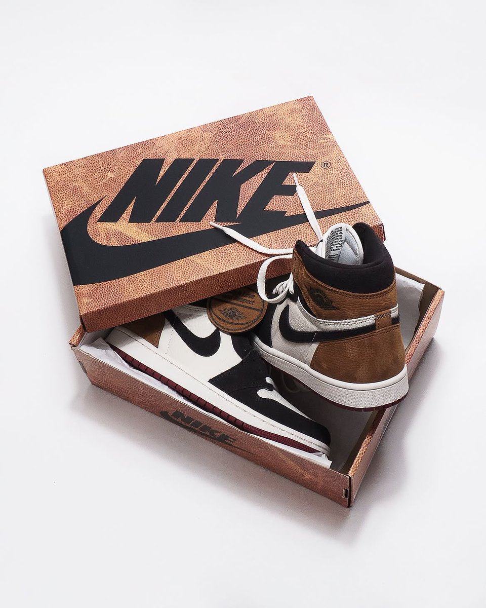 uppersnkrs's tweet photo. La Jordan 1 High OG "Love Letter" est tellement quali 😮‍💨🤌🏼

Lien affilié : https://t.co/qC2c6jNh6O https://t.co/WLkj8L2DSn