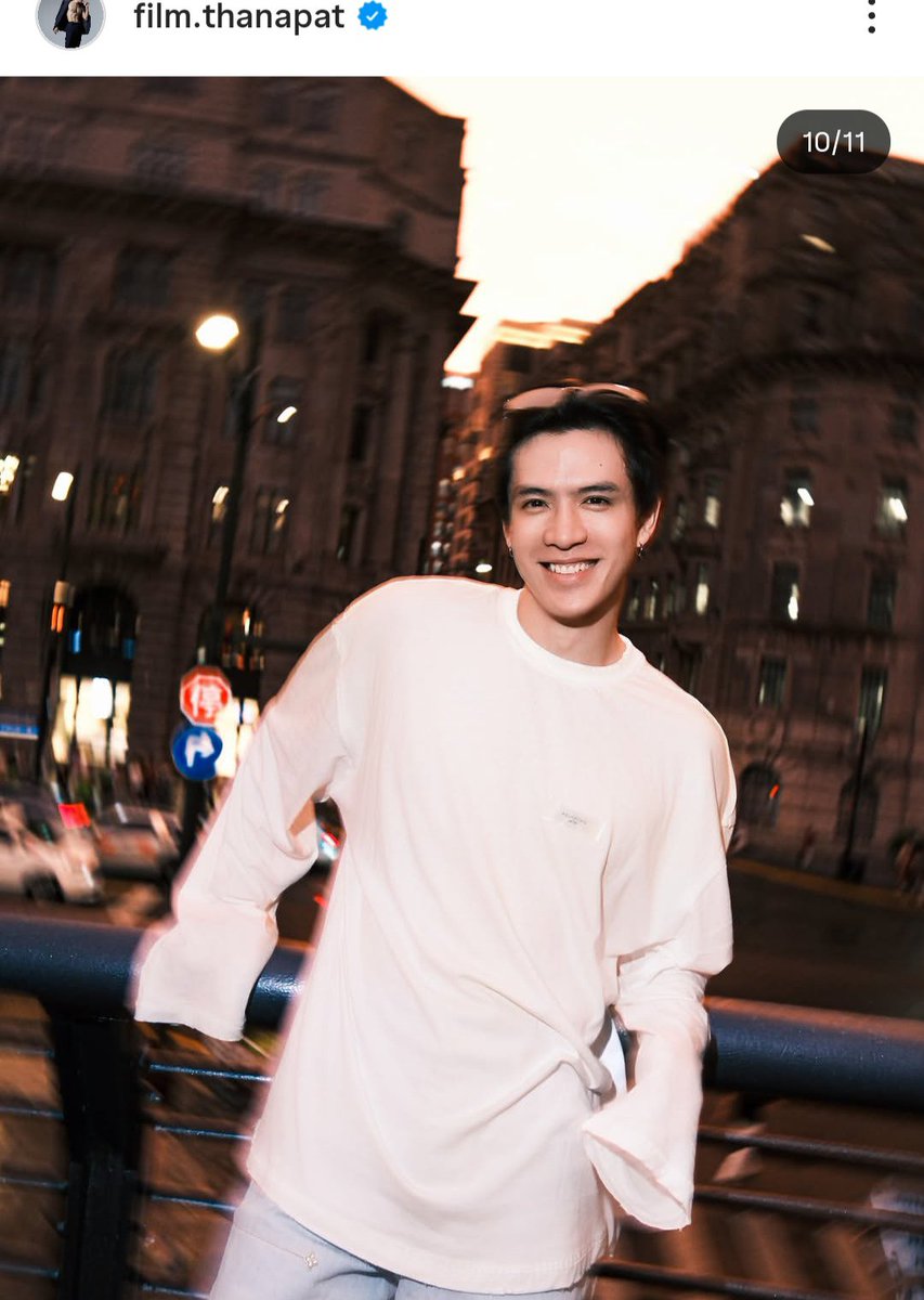 r12726331's tweet photo. P’Film’s IG update
film.thanapat Captured in transition🌟
So handsome and attractive cute sweet smile boy🤍At Shanghai’s sunset is so beautiful 
 Handsome white prince at sunset in Shanghai
@film_tnp20 
FILM FANSIGN IN SHANGHAI 
#OneSummerDaywithFilm 
#FilmThanapat #ฟิล์มธนภัทร https://t.co/SSOyaJfDv3