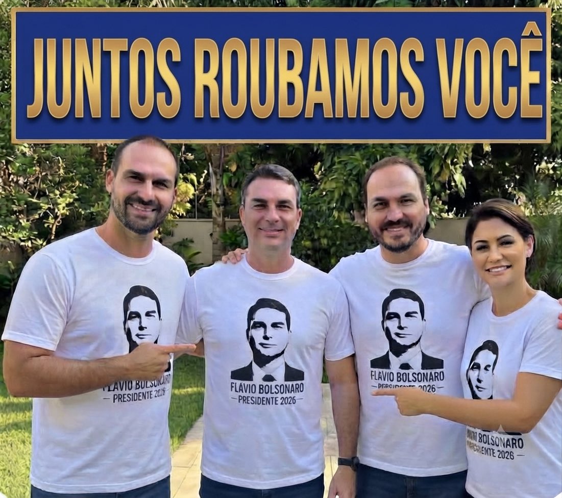 ArqchecoDo's tweet photo. @Raqcof @marsiglia_andre Está falando desta família Bolsoretardada ?😂😂😂😂😂😂😂😂😂😂😂😂 https://t.co/NIPNeuYPBn