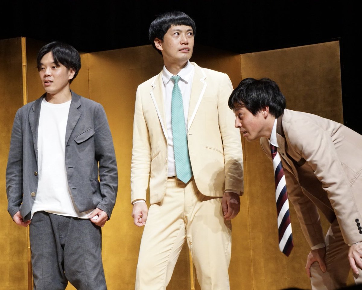 audrey_sato's tweet photo. 8/4 積　祝1周年㊗️
今日はなぜか後ろに金屏風があってめでたい　
虫も坂本さんを祝福しに飛んでくる
ストレッチーズの2本目がすごい面白くて、明日使えるムダ知識…トリビアの泉みたいな気持ちに
インテイクの2本目みたいな方いたなぁ…！って思い出したし、まえかずさんにめっちゃ顔似てた、ほんとに https://t.co/niVJ9rz8fa