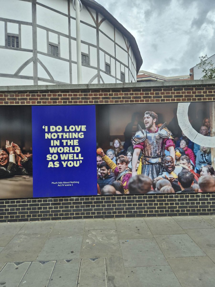 DebsHol50's tweet photo. #TheGlobe #Shakespeare 😊 https://t.co/fycibgsvfm