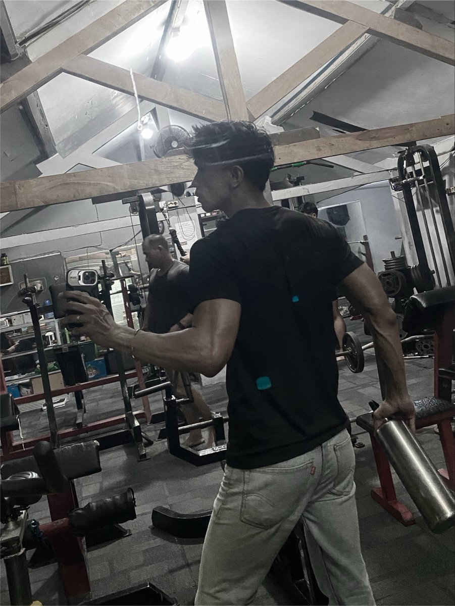 risesir_ tweet picture