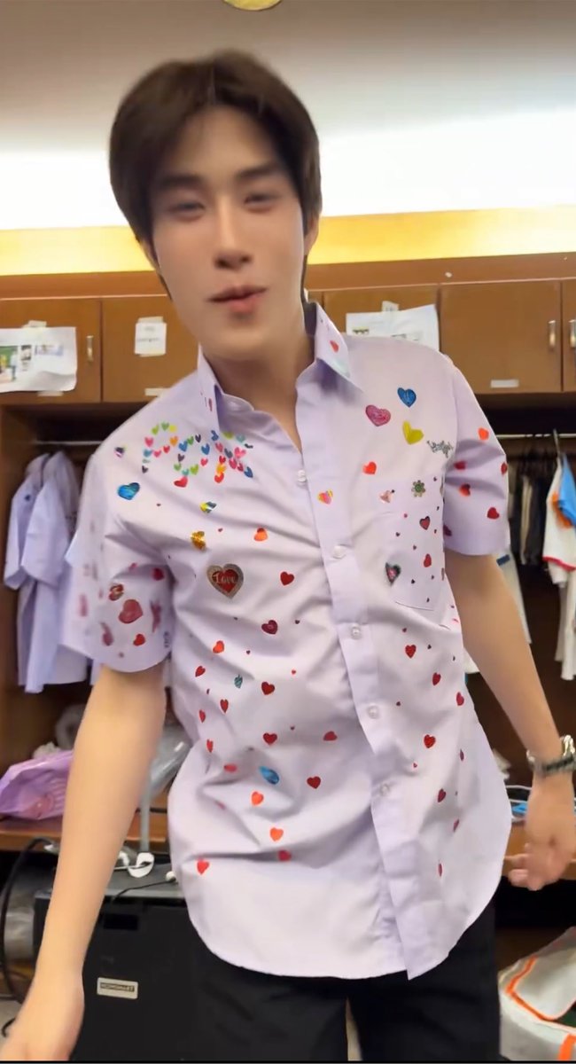 pixxynn's tweet photo. แล้วคือเติ้ลแย่งเสื้อปี๊บไปใส่หรอ 1551155161)1655161616 หน้ามาเวล Body คิตตี้มาก https://t.co/2EnKEHVSbf