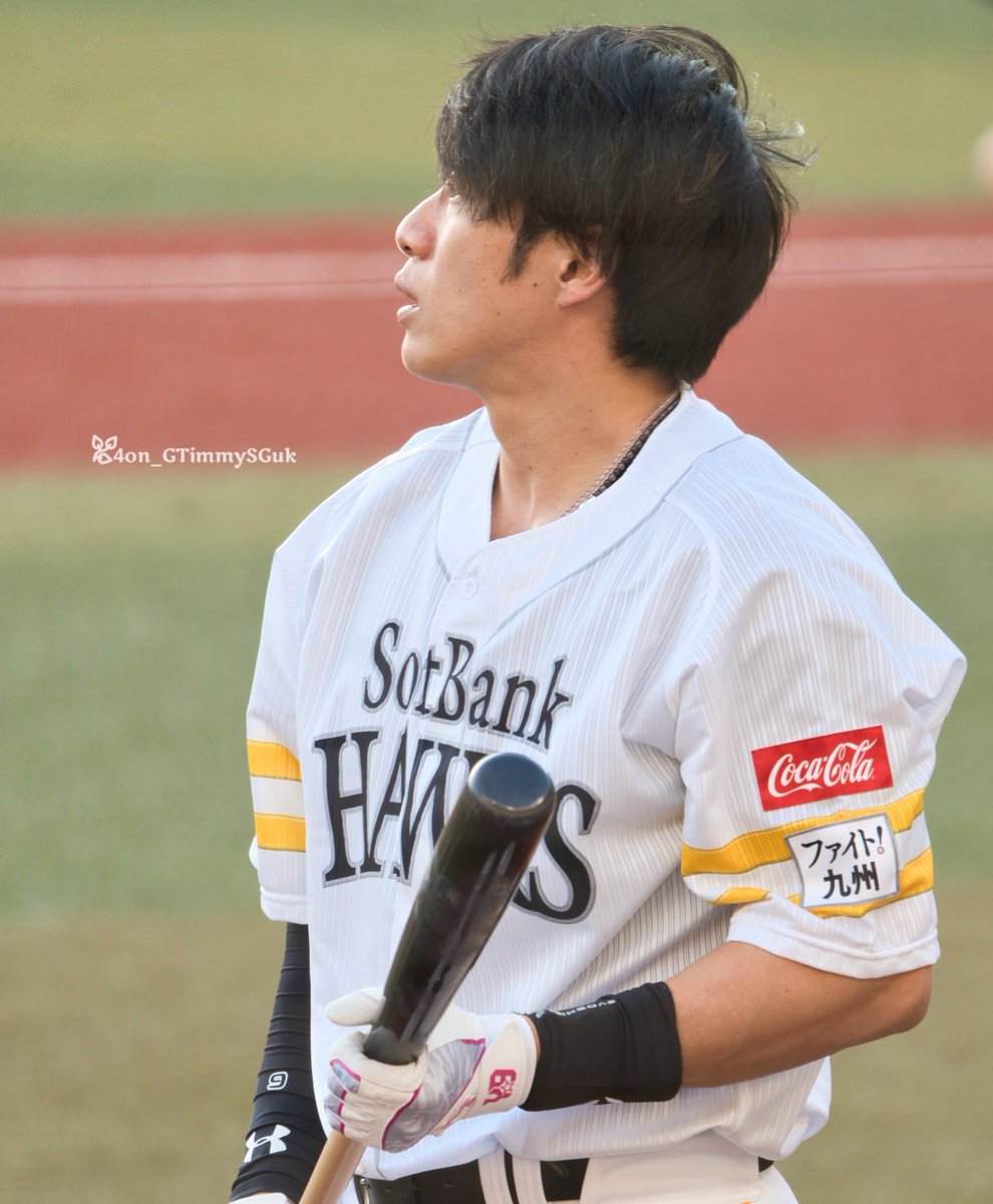 4on_GTimmySGuk's tweet photo. 特徴的なところは何もないけど"あ、この角度は好きな角度だ"って自分一人テンション上がっただけの写真載せるけどいい？(いいよ！)

2026.7.19
#柳田悠岐🐪 https://t.co/pKYawVZ5Nn