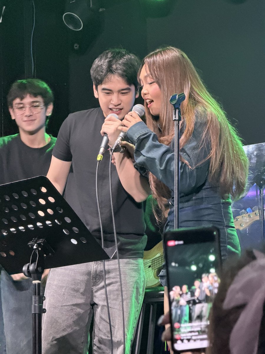 JessieTakada's tweet photo. Second time seeing them all together in person, but the first time seeing all three in one stage since BNK.
What a full circle moment.
CARMELLE JAMS AT NOCTOS
CARMELLE JAMS AT NOCTOS
CARMELLE JAMS AT NOCTO
#Carguel #Heaguel #Carheath https://t.co/KecacDpE1y