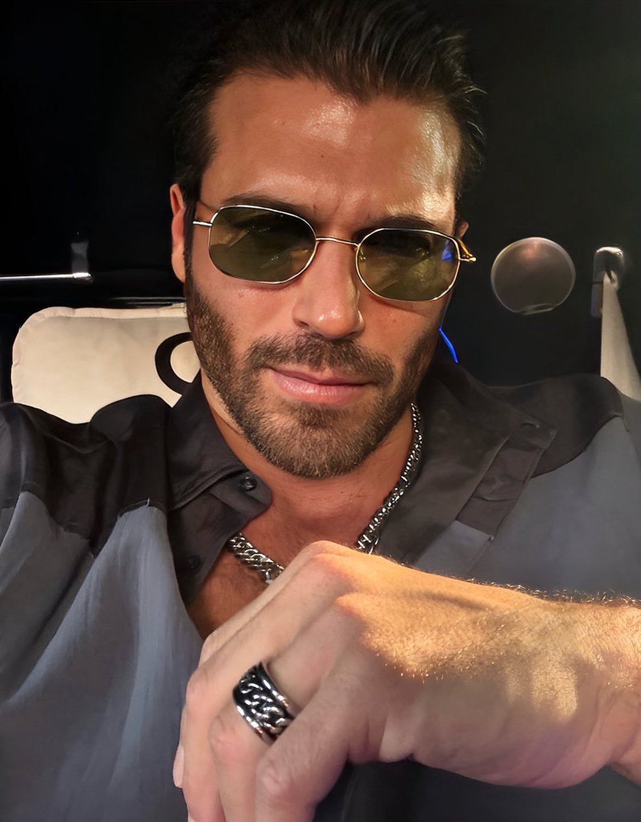 CanYaman8901's tweet photo. ♦️#CanYaman IG Post 🔥🔥🔥 https://t.co/CIOmJiFjiH