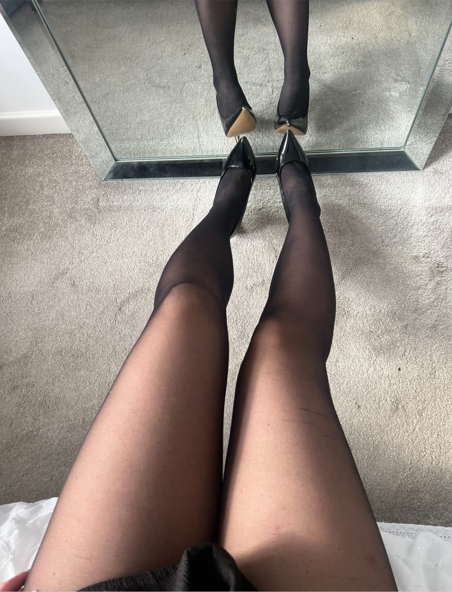 dominiaredxx's tweet photo. new job starts tomorrow 🤭 send me all the luck in the world and prove it with gifts✨ don’t just wish me well, show me 🫦 https://t.co/dln9ZF1itB