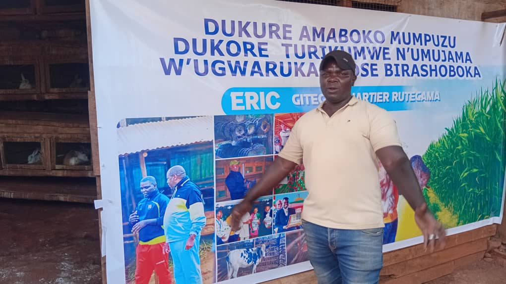 BoneshaFM's tweet photo. #Gitega : certains éleveurs de lapins maîtrisent encore mal les techniques d’élevage et l’alimentation. Selon l’éleveur modèle Eric Vyumvuhore, une mauvaise alimentation et le non-respect de l’hygiène causent des pertes. @BMineagrie @Gitega https://t.co/sATVqG2vwy