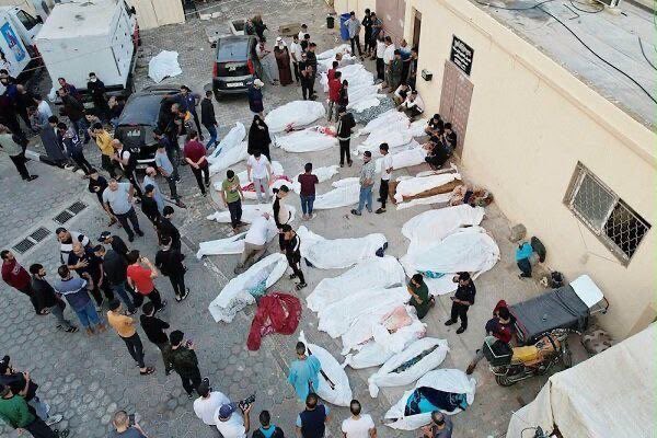 frmd1217057's tweet photo. Funeral of 112 Palestinians killed by israel in Gaza.

Please don’t be quite 
Help us in Gaza

https://t.co/mBoyj3yTyF https://t.co/MVfmNL5pvL