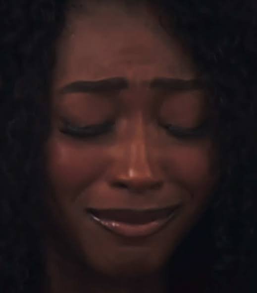 Baraxjr_'s tweet photo. @donoharmm Aniya fans crying about the light baby it the lights https://t.co/aYBrkkZLf9