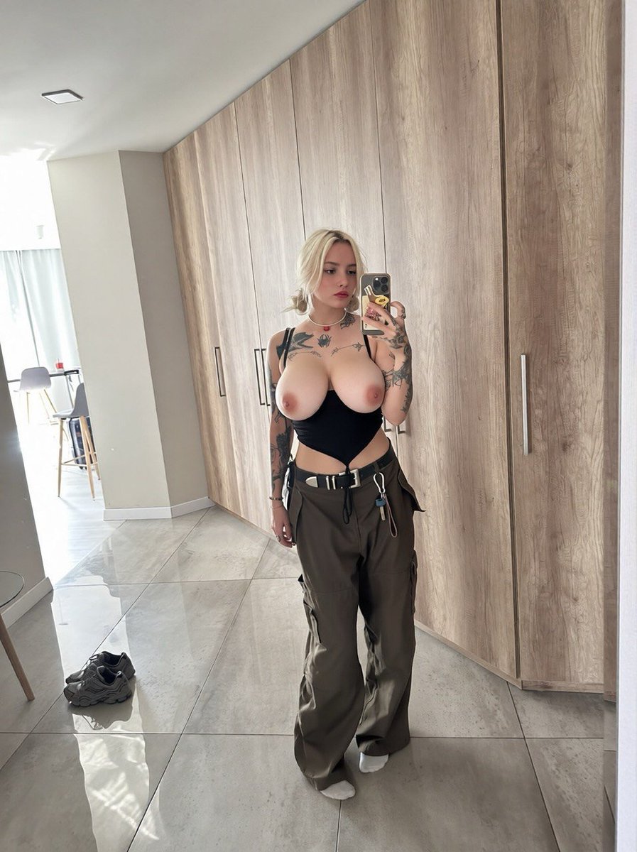 miatempt's tweet photo. 12 spots! Bare tits, wet pussy 🍑 https://t.co/Cach8X7UuM