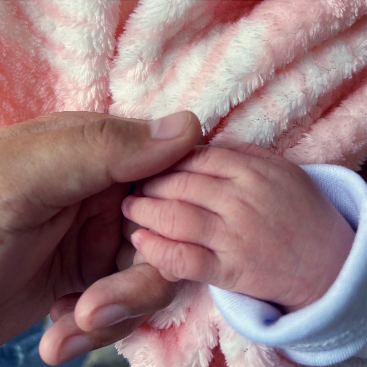 odethm_sc14's tweet photo. Andamos en el mes nostálgico, pues el próximo es el primer añito de mi niña 🥹🩷 ¡Gracias vida por su vida! https://t.co/vetGuSsIJq