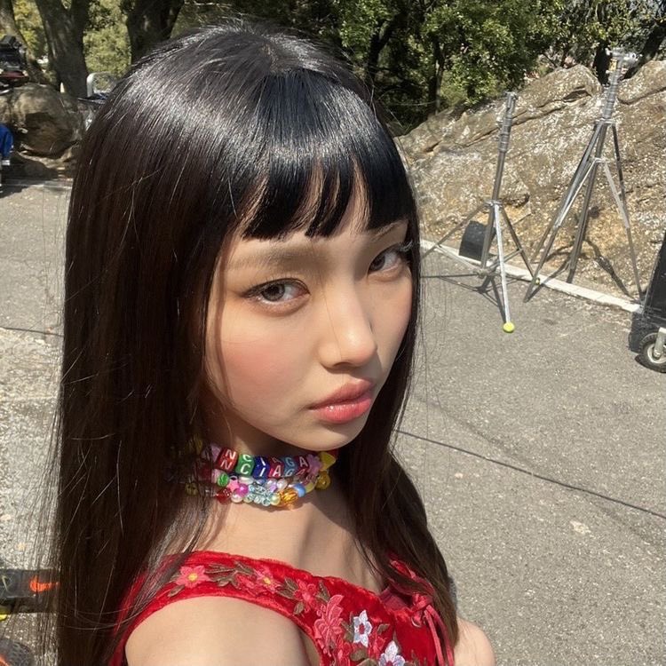 pomusana's tweet photo. if bratz dolls were real they’d look like hyein https://t.co/j0oaYT9nrH