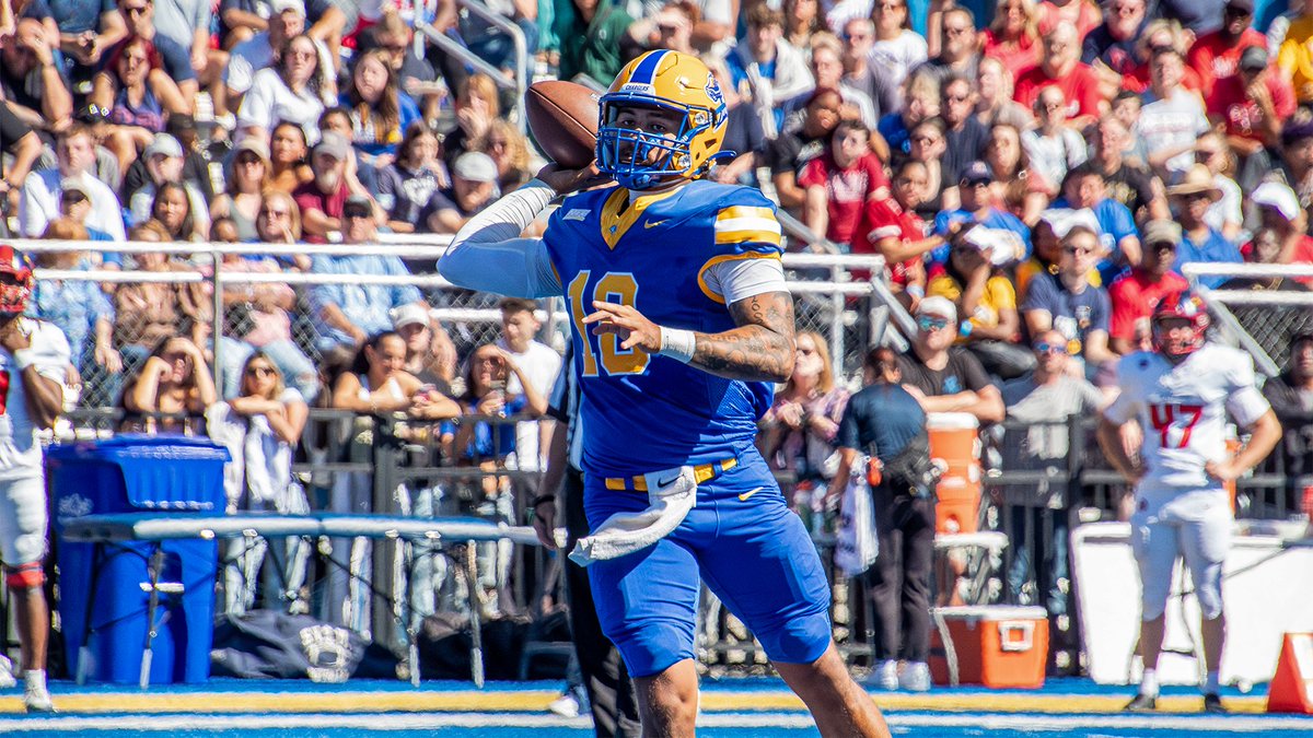 NFFNetwork's tweet photo. Shout out to QB AJ Duffy, New Haven's 2026 #CampbellTrophy nominee! Congrats! #FindAWay | #FAST https://t.co/H0b9BjvvDo