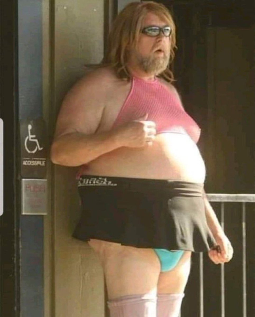 Excellentsalvic's tweet photo. Should this MAN be allowed in women’s restrooms? https://t.co/tu0p5gCtNl