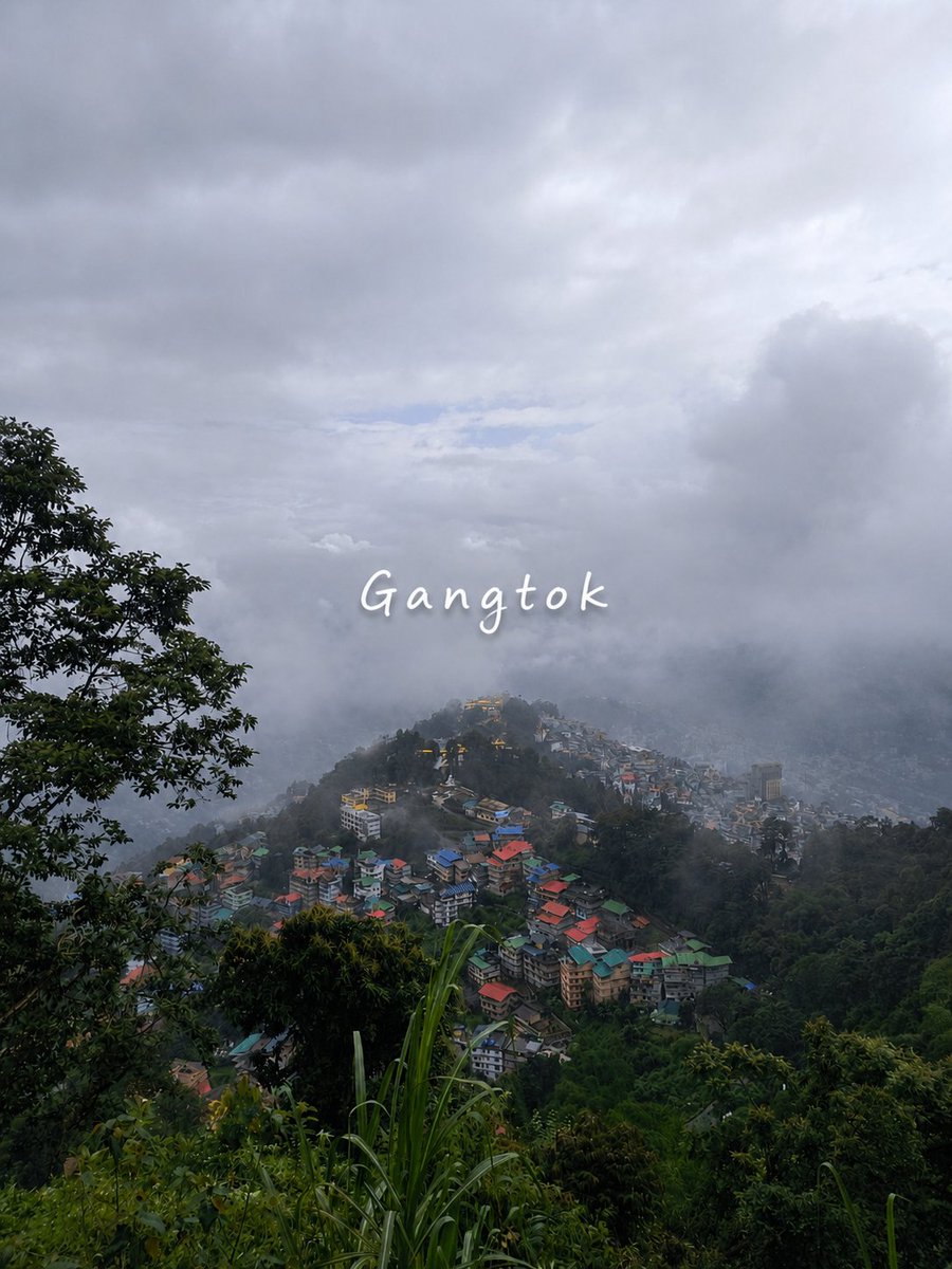 neerajtry's tweet photo. Gangtok – A place that sets the benchmark for cleanliness, maintenance, and natural beauty in India. https://t.co/kRquAUGirW
