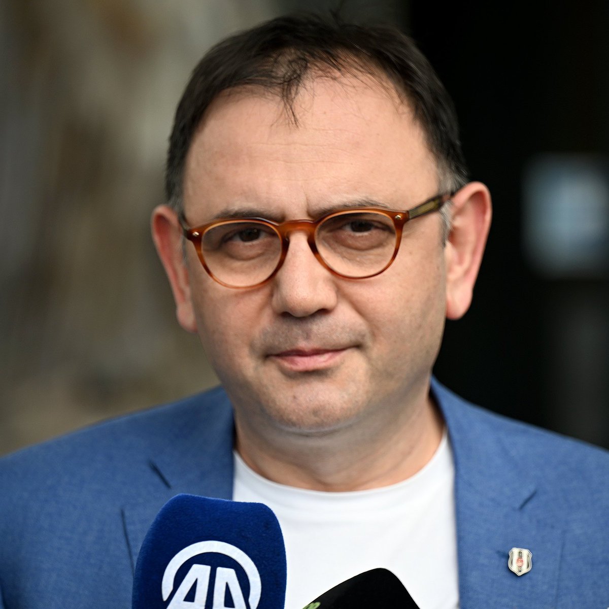 UlasYlmzlr's tweet photo. Göreviniz ne ?
Gelen transferlerle fotoğraf vermek. https://t.co/NeF84ug1dv